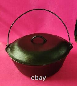Regardez la cocotte en fonte vintage non marquée No. 10 entièrement restaurée avec couvercle