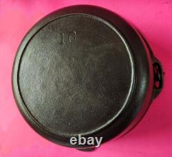 Regardez la cocotte en fonte vintage non marquée No. 10 entièrement restaurée avec couvercle