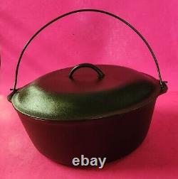 Regardez la cocotte en fonte vintage non marquée No. 10 entièrement restaurée avec couvercle