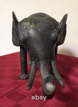 Sculpture d'éléphant en métal bronze/fonte vintage, rustique, faite à la main, de 10 livres.
