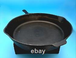 Vntg No 12 Poêle en fonte Wagner Ware 13 1/2 pouces USA