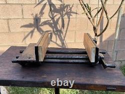 Vtg. Colombie 3-cd 10'' Jaw Woodworking Vise Cast Iron Vice 34 Lbs Cleveland, Oh